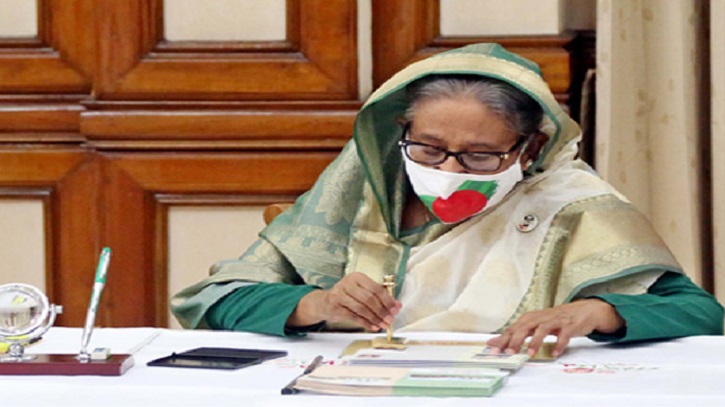 স্বাধীনতা দিবসে স্মারক ডাকটিকিট অবমুক্ত করলেন প্রধানমন্ত্রী