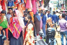 গাজীপুরের ব্যবসায়ীদের ভরসা পোশাক শ্রমিক ও গ্রামের ক্রেতা