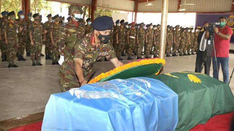 সুদানে মৃত্যু হওয়া বাংলাদেশি শান্তিরক্ষীর প্রতি সেনাপ্রধানের শ্রদ্ধা