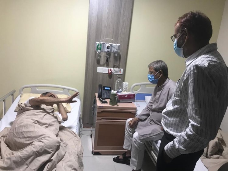 হাসপাতালে ভর্তি বিএনপি নেতা মির্জা আব্বাস হাসপাতালে ভর্তি