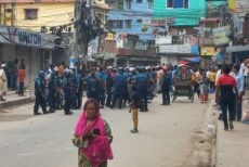 হাজারীবাগে আওয়ামী লীগ-বিএনপির সংঘর্ষ