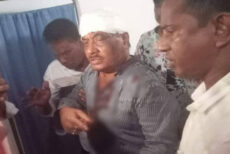 কুমিল্লায় হামলায় রক্তাক্ত বিএনপি নেতা বুলুকে হাসপাতালে ভর্তি