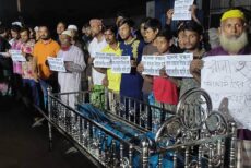 গাজীপুরে লাশ নিয়ে এলাকাবাসীর বিক্ষোভ, বিচারের দাবি