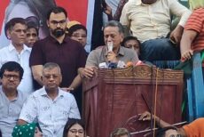 সরকারের পতন না হওয়া পর্যন্ত আমাদের রাস্তায় থাকতে হবে : আমীর খসরু