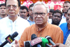 জনগণ এবার আপনার সিংহাসন ধরে টান দেবে : রিজভী