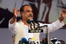 উন্নয়নের নামে লুটপাট প্রক্রিয়ার সঙ্গে সরকারের যোগসূত্র রয়েছে : রব