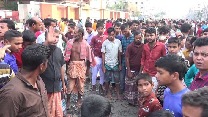 গাজীপুরে বাসচাপায় পোশাক শ্রমিক নিহত