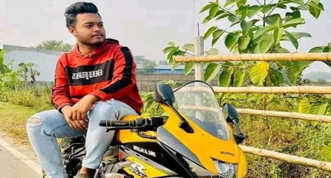 গাজীপুরে ট্রাকের ধাক্কায় প্রাণ গেলো মোটরসাইকেল চালকের