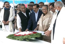 বঙ্গবন্ধুর সমাধিতে আওয়ামী লীগের নতুন কমিটির শ্রদ্ধা