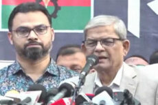 হিরো আলমের কাছেও অসহায় হয়ে পড়েছে আওয়ামী লীগ: মির্জা ফখরুল
