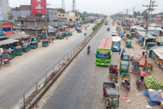 গাজীপুরে যাত্রী সংকটে যানবাহন, ফাঁকা রাস্তা-ঘাঁট