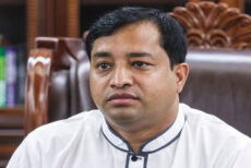 জাহাঙ্গীরের বিরুদ্ধে দুদকে অভিযোগ