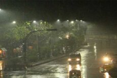 কালবৈশাখীর সঙ্গে স্বস্তির বৃষ্টি ঢাকায়