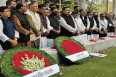 বঙ্গমাতার জন্মবার্ষিকী উপলক্ষে সমাধিতে আওয়ামী লীগের শ্রদ্ধা