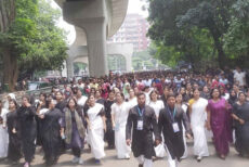 “মিছিল-স্লোগানে মুখরিত সোহরাওয়ার্দী উদ্যান”