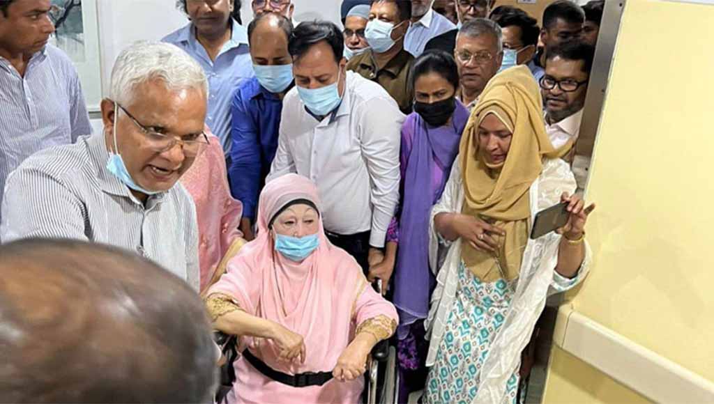 দীর্ঘ ৫ মাস পর বাসায় ফিরেছেন খালেদা জিয়া