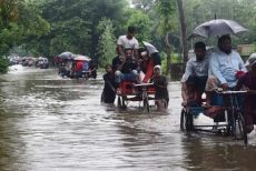ভারী বর্ষণের কারণে ৪ জেলায় বন্যার শঙ্কা