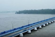 পানির চাপ সামলাতে খুলে দেয়া হয়েছে তিস্তার ৪৪ জলকপাট
