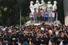 ছাত্র- জনতার আন্দোলনে ১৬৯৫ মামলায় গ্রেপ্তার ৩১৯৫
