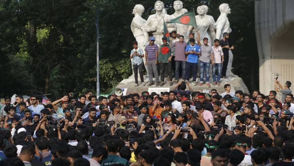 ছাত্র- জনতার আন্দোলনে ১৬৯৫ মামলায় গ্রেপ্তার ৩১৯৫