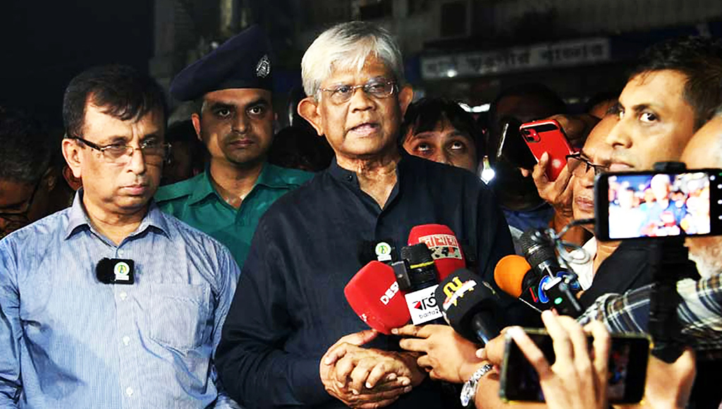 ‘ডিম কি আমি মেশিন দিয়ে তৈরি করব?’ প্রশ্ন করলেন বাণিজ্য উপদেষ্টা