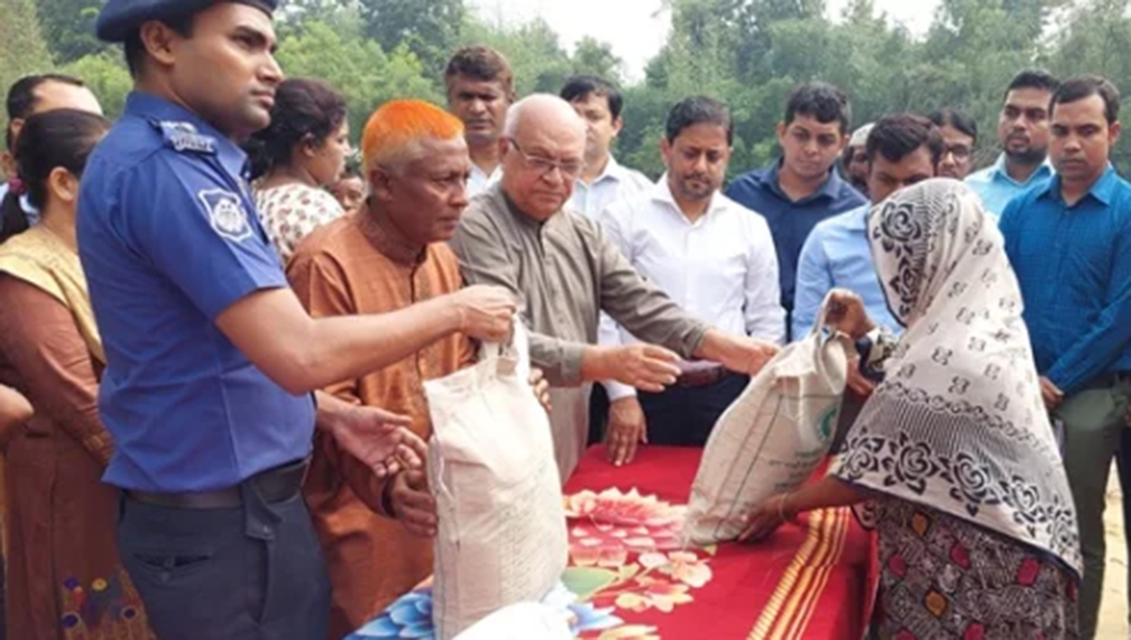 বন্যায় ক্ষতিগ্রস্তদের পুনর্বাসনের জন্য সরকার কেন্দ্রীয় কমিটি করেছে: ত্রাণ উপদেষ্টা