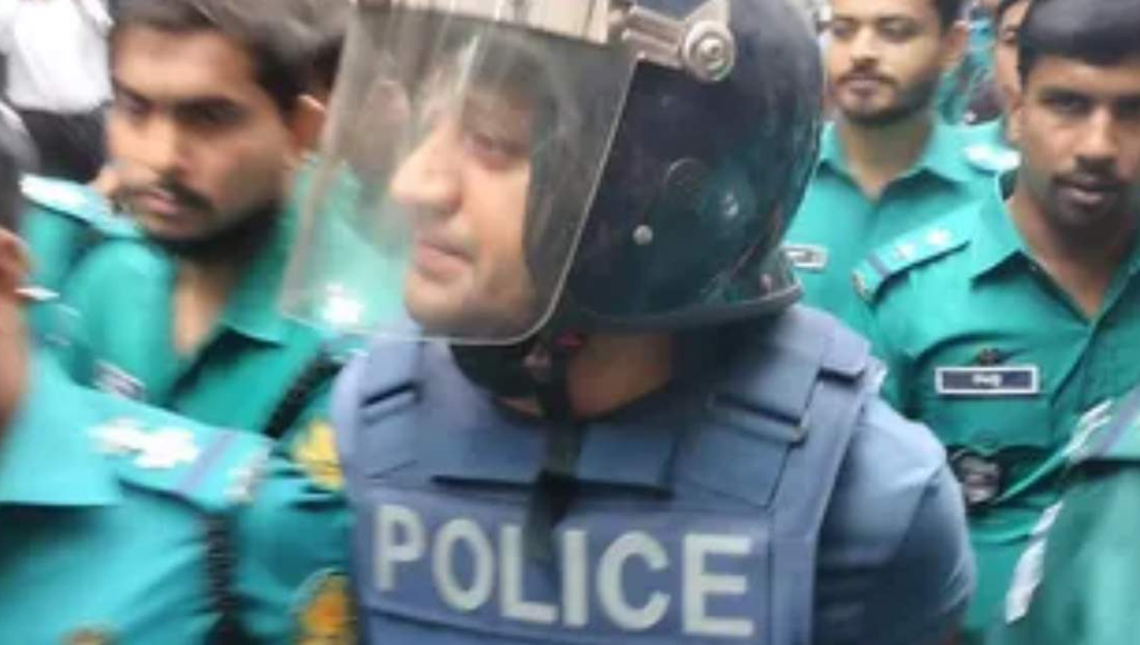 ৫ দিনের রিমান্ডে ব্যারিস্টার সুমন