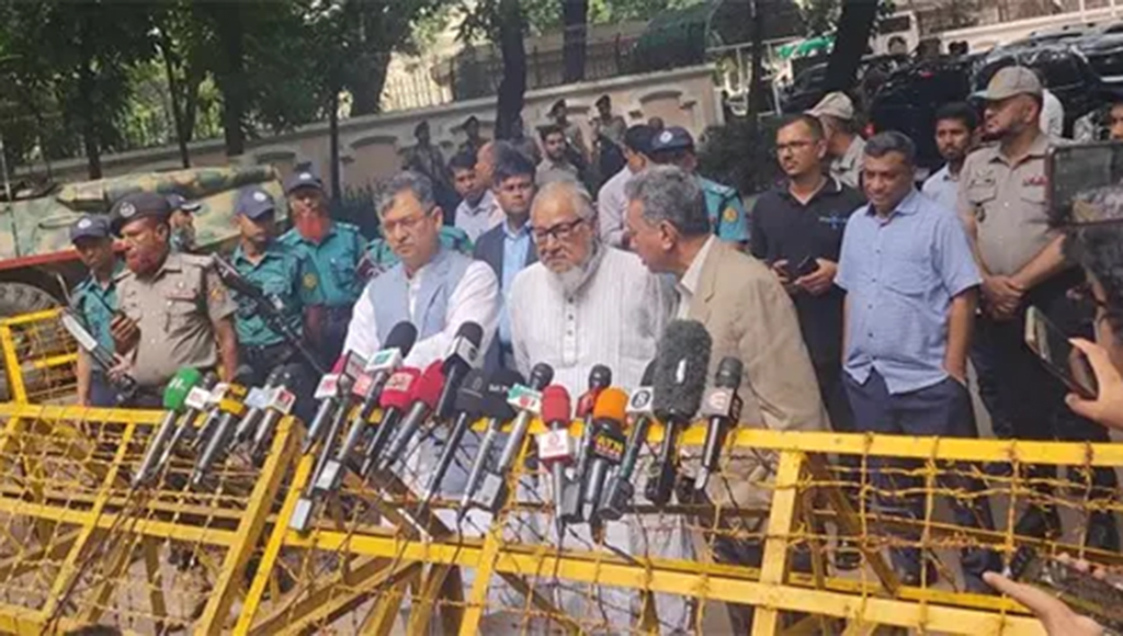 যমুনায় প্রধান উপদেষ্টার সঙ্গে বৈঠক করলেন বিএনপির ৩ নেতা