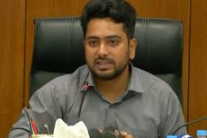 আলোচনা করে রাষ্ট্রপতির পদত্যাগের যৌক্তিক সিদ্ধান্ত নেওয়া হবে: উপদেষ্টা নাহিদ