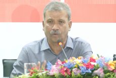 সাংবাদিকতায় দ্রুতগতির প্রতিযোগিতায় অনেক অপতথ্য ছড়ায়: আসিফ নজরুল