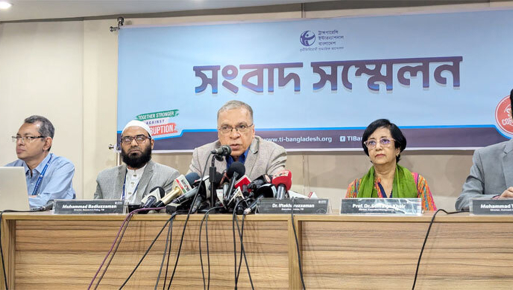 চট করে নির্বাচন হলে আন্দোলনের লক্ষ্য অর্জন হবে না : টিআইবি