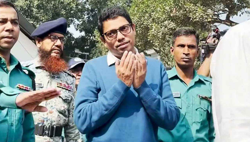 ট্রাইব্যুনাল থেকে বেরিয়ে দোয়া চাইলেন পলক