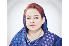 কানাডায় বাড়ি কিনেছেন ফরহাদপত্নী মোনালিসা