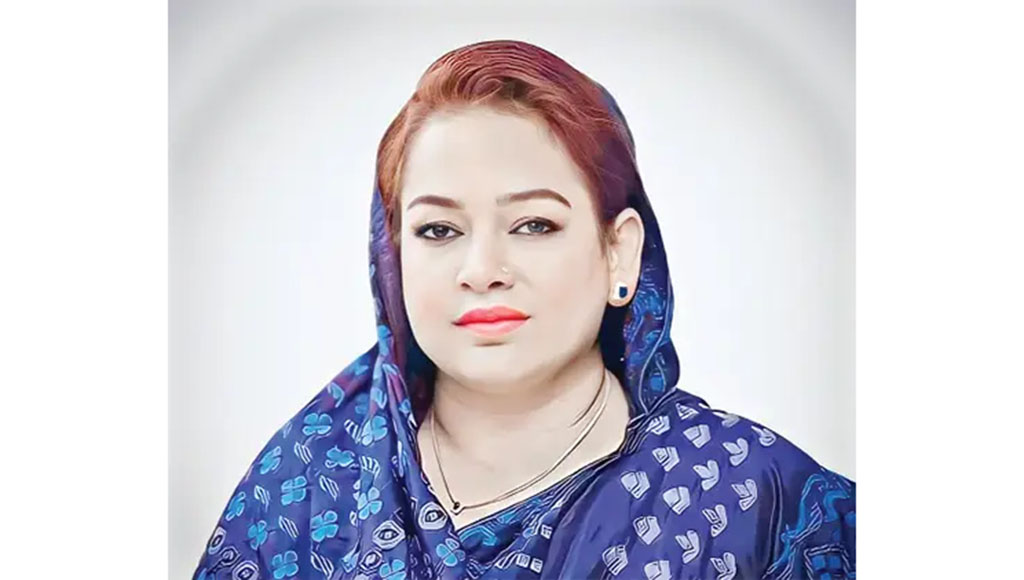 কানাডায় বাড়ি কিনেছেন ফরহাদপত্নী মোনালিসা