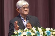 বিগত সরকার ব্যাংকগুলোকে নিঃশেষ করে দিয়ে গেছে : অর্থ উপদেষ্টা