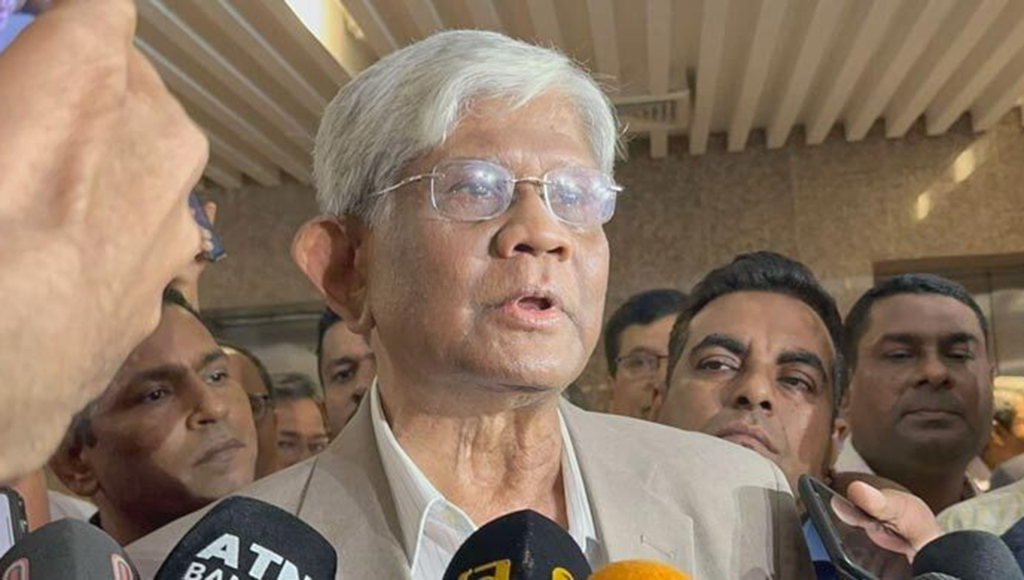 বাজারে কোনোটার দাম বাড়ে কোনোটার কমে: অর্থ উপদেষ্টা