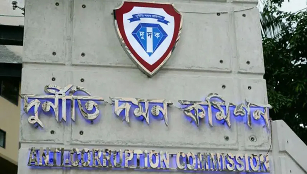 সাবেক ৫ এমপি ও তাদের পরিবারের বিদেশ যাত্রায় নিষেধাজ্ঞা