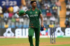 পাকিস্তান সফর থেকে বাদ মুস্তাফিজ