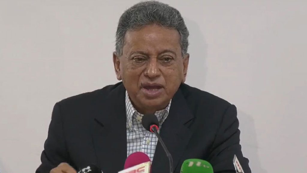 নির্বাচনের জন্য অপেক্ষা করছে বিনিয়োগকারীরা : আমীর খসরু