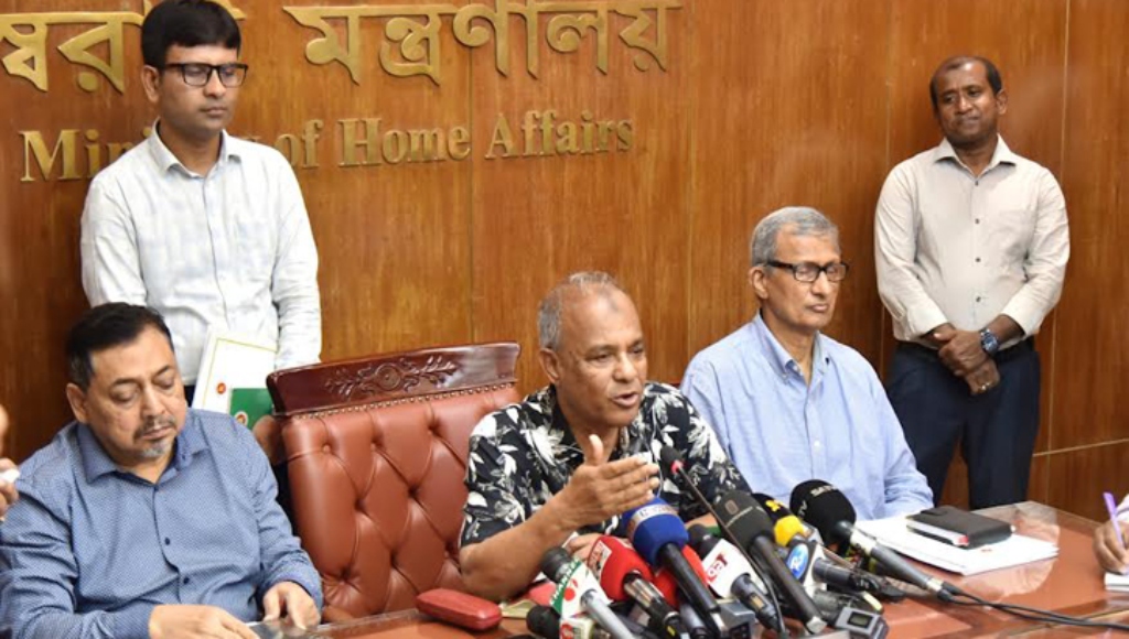 গোপালগঞ্জে সহিংসতার ঘটনায় গণগ্রেপ্তার হচ্ছে না: স্বরাষ্ট্র উপদেষ্টা