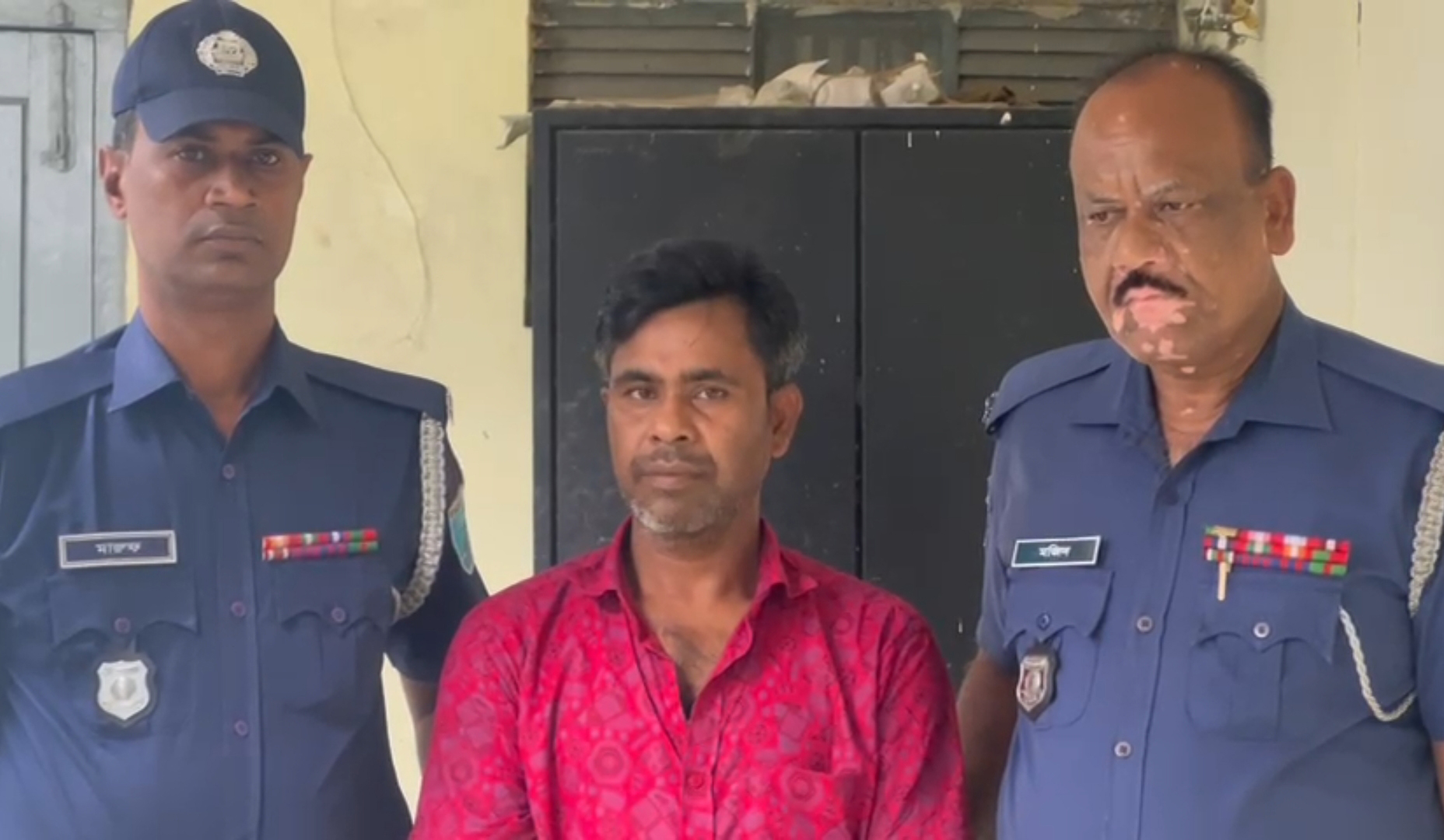 শ্রীপুরে সাত মামলার আসামী বহিস্কৃত যুবদল নেতাকে পুলিশে দিলেন বিএনপি নেতা