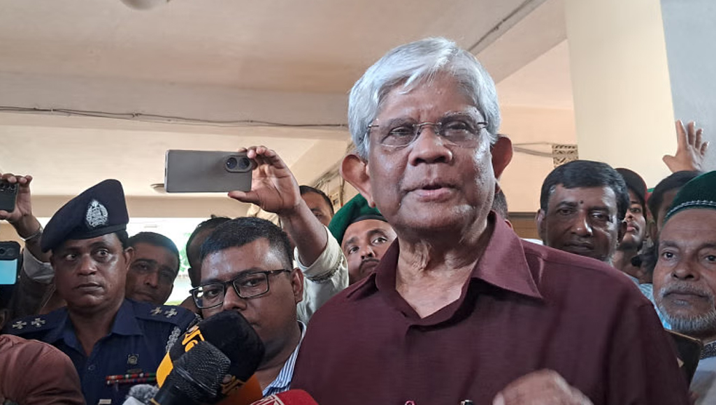 ‘খারাপ ব্যাংকগুলোর পুনর্বাসনে কাজ করছে বাংলাদেশ ব্যাংক’: অর্থ উপদেষ্টা