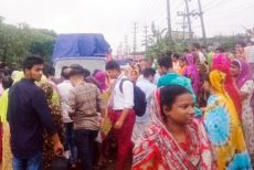 গাজীপুরে পিকআপ ভ্যানের ধাক্কায় নারী পোশাক শ্রমিক নিহত