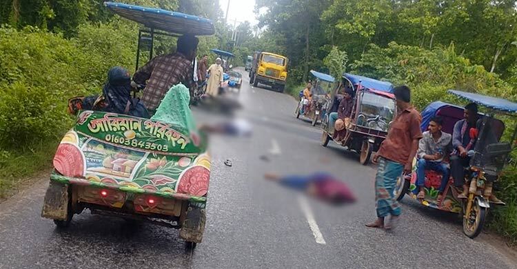গাজীপুরে পিকআপের ধাক্কায় মোটরসাইকেল চালকসহ নিহত ২